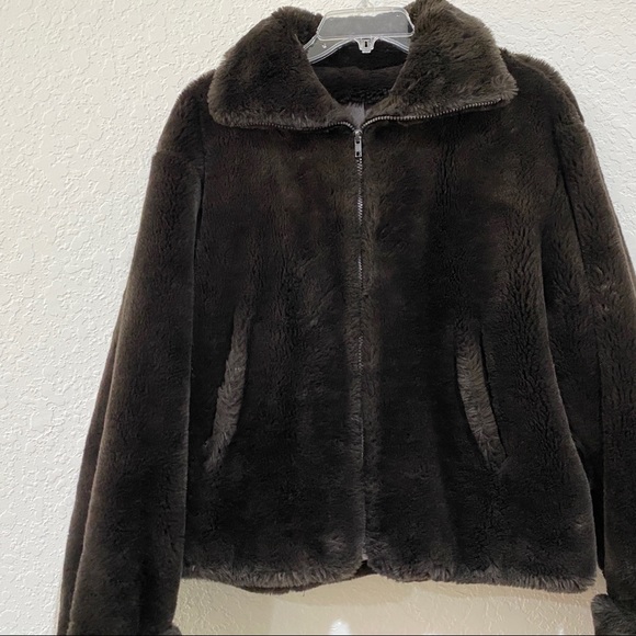 Chocolate Brown Faux Fur Crop Jacket Size M – Soft Fuzzy Zip Up Cozy Outerwear - Picture 5 of 16